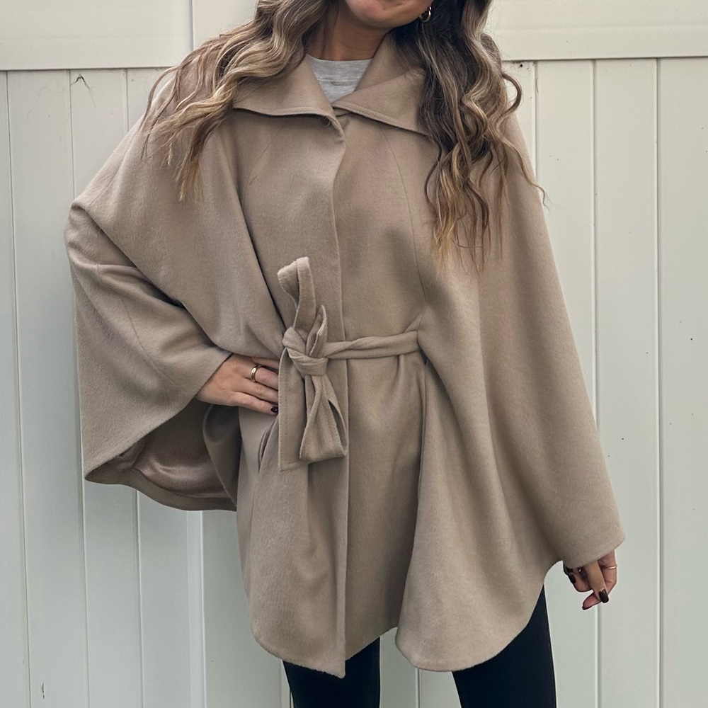 Sentaler cape. Worn once or twice - brand new quality.